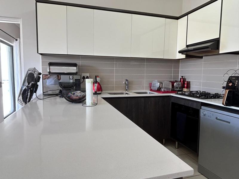 1 Bedroom Property for Sale in Sandown Western Cape